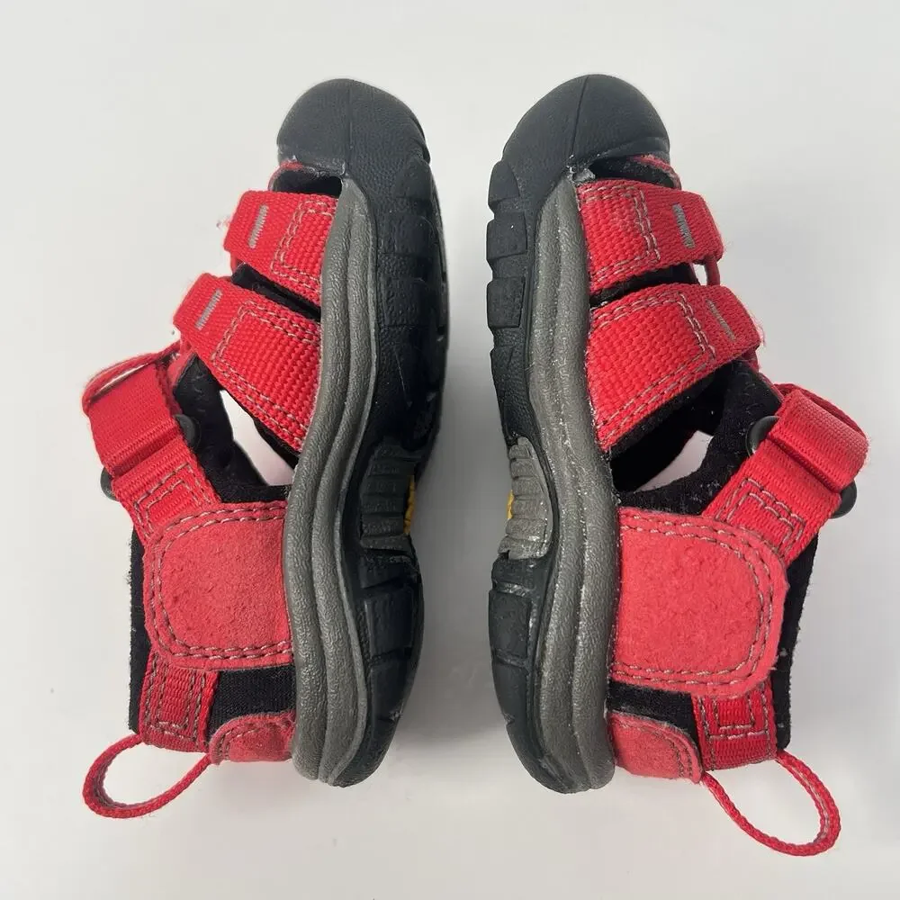 KEEN Newport H2 Red Black Closed Toe Walking Waterproof Baby Toddler Sandals 4